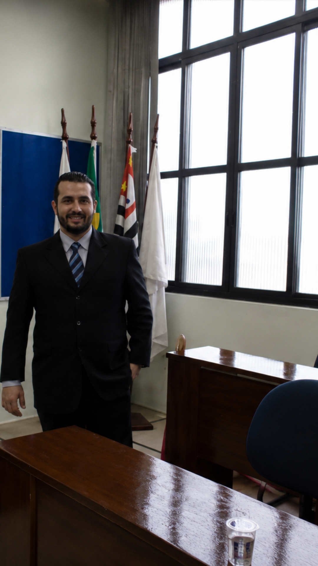 Advogado Tiago-MPS quando mais novo no fórum