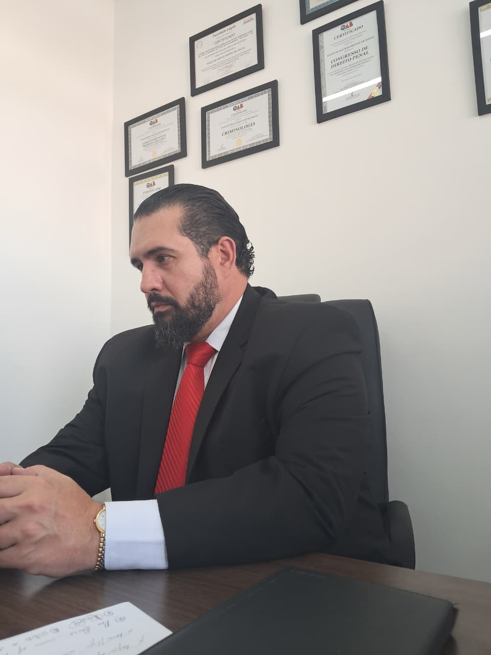 Doutor Tiago- MPS em seu escritório